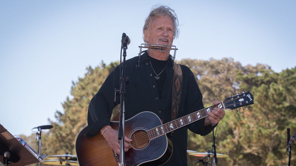 V 88 letech zemřela legenda americké country Kris Kristofferson - Seznam  Zprávy