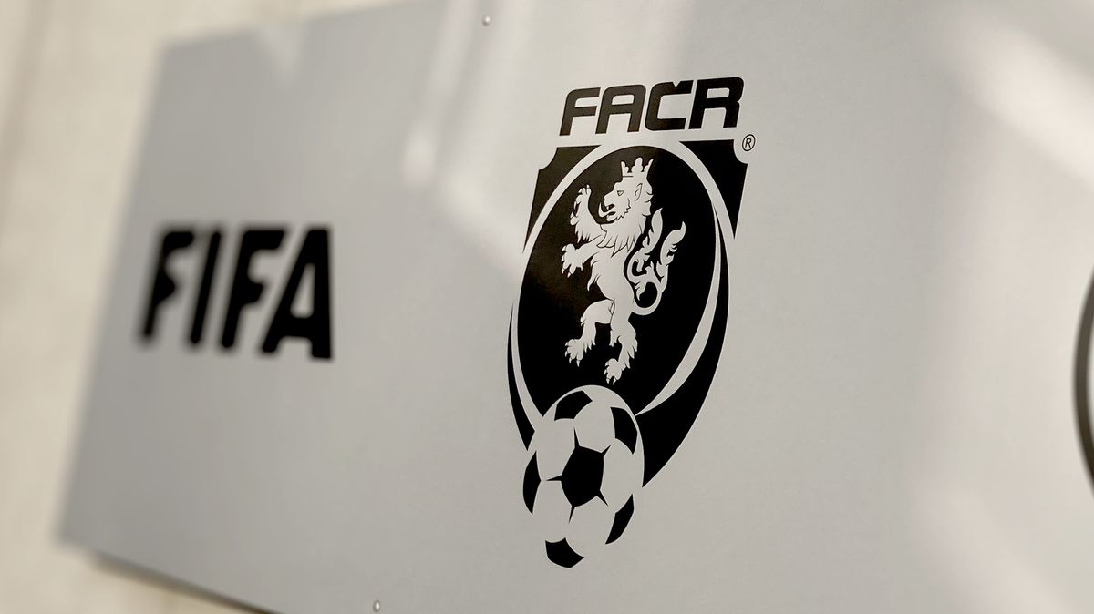 Policie v sázkařské kauze ve fotbale obvinila 32 lidí. Mohou přibýt další