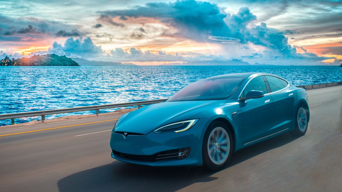 Tesla obnoví dodávky Modelu S v červnu. A představí i nejrychlejší vůz