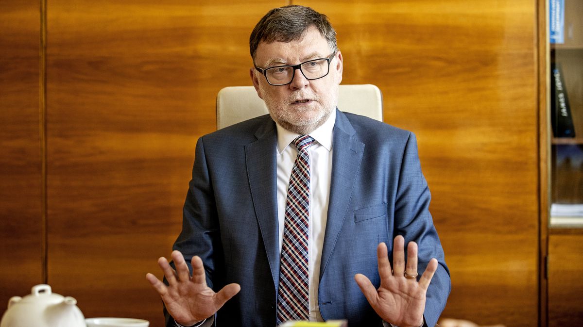 Pravicová vláda a levicové úspory. Kdo si tentokrát utáhne opasky?