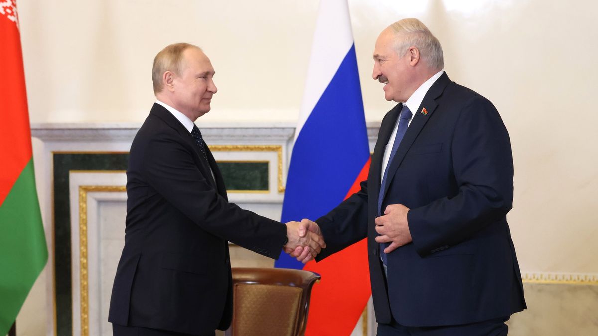 Rusko v červenci rozmístí po Bělorusku jaderné hlavice, říká Putin