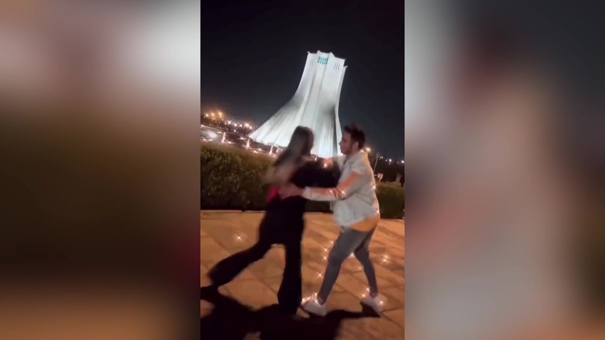 Video: Mladý íránský pár tančil na ulici. Potrestali je 10 lety ve vězení