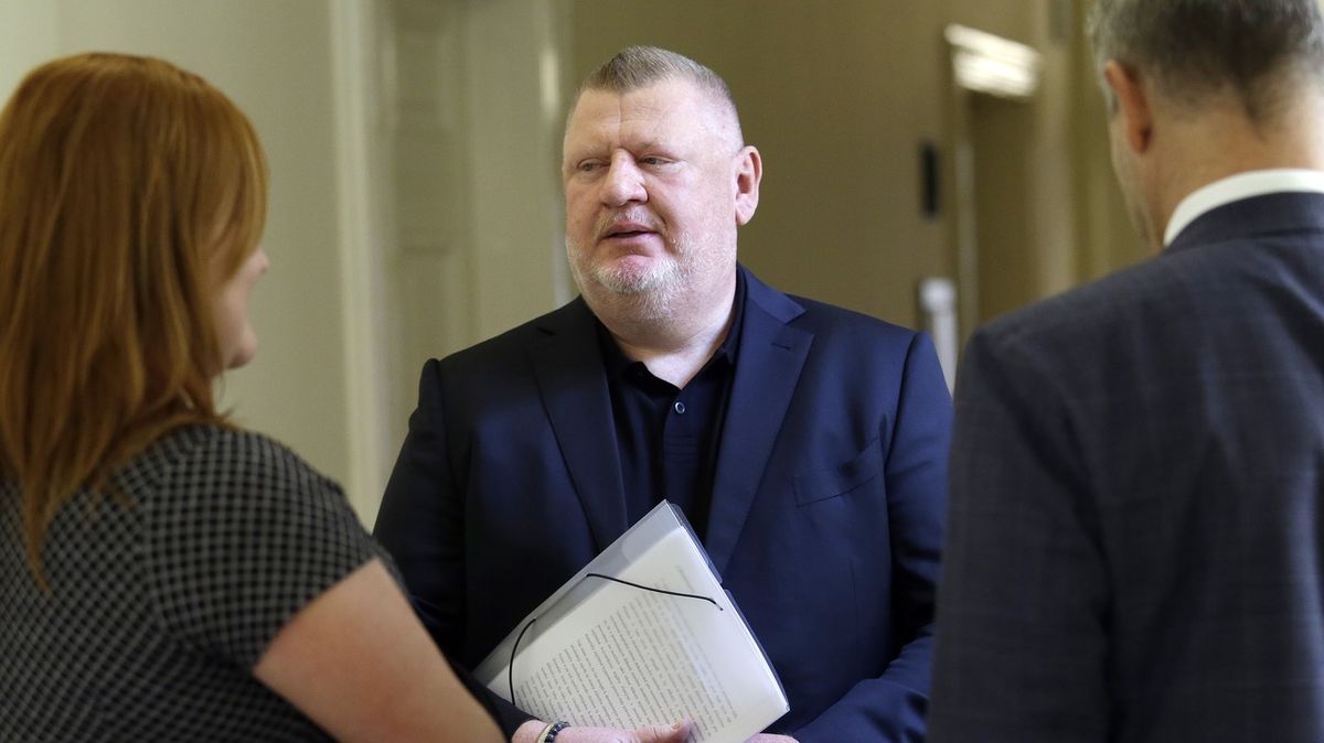 Soud pravomocně zamítl Rittigovu žalobu o odškodnění kvůli jízdenkové kauze