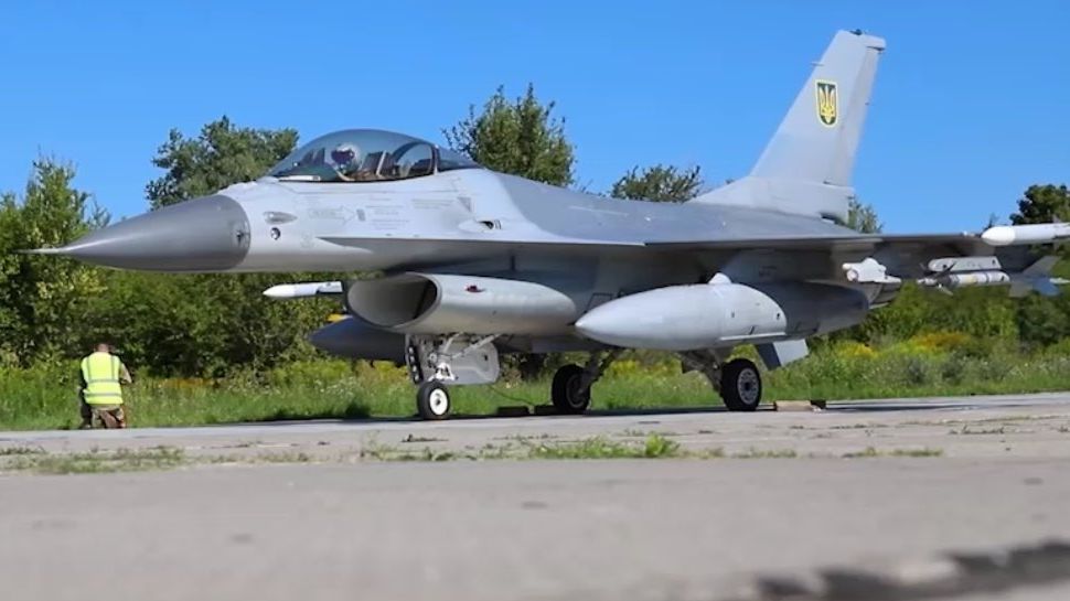 Po ukrajinské ztrátě stíhačky F-16 Zelenskyj odvolal velitele letectva