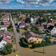 Domov už museli opustit obyvatelé některých částí města. Evakuace se týkala například ostravského Přívozu, Polanky nad Odrou, Poruby, Petřkovic, Bartovic a dalších. Nově se evakuace může týkat obyvatel Nové Vsi.