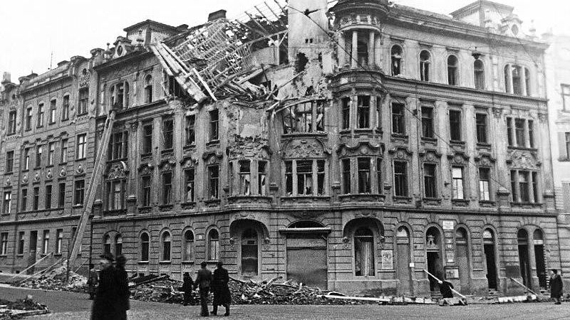 Fotogalerie. Sověti v Brně bombardovali přesněji než USA, míní expert