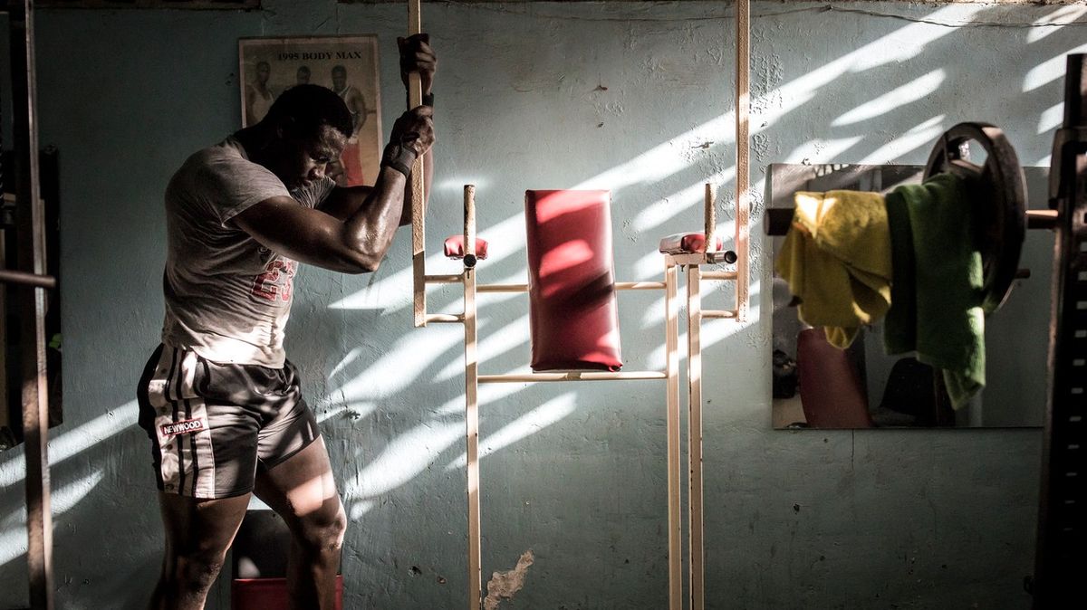 Fotky: Zůstaneme siláky! Tak sílí zápasníci v Senegalu v době pandemie