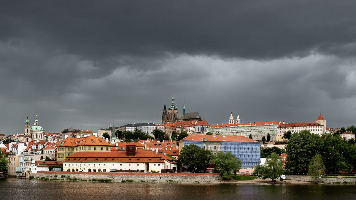 Pražský hrad se po více než půl roce znovu otevře veřejnosti