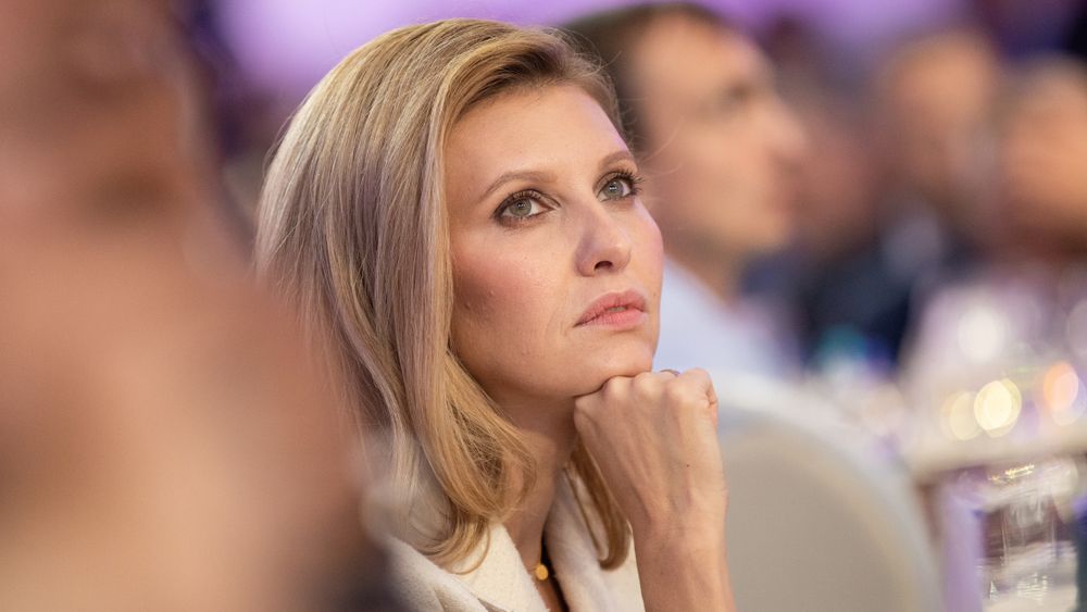Зеленская купила бугатти Зеленская купила бугатти