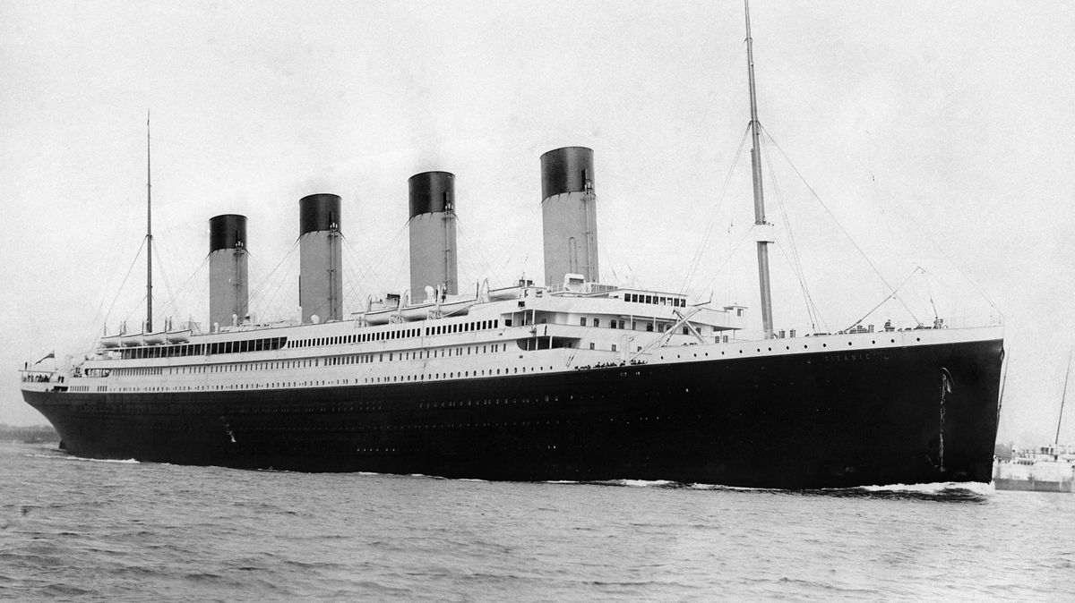 Jak dlouho měl plout Titanic?