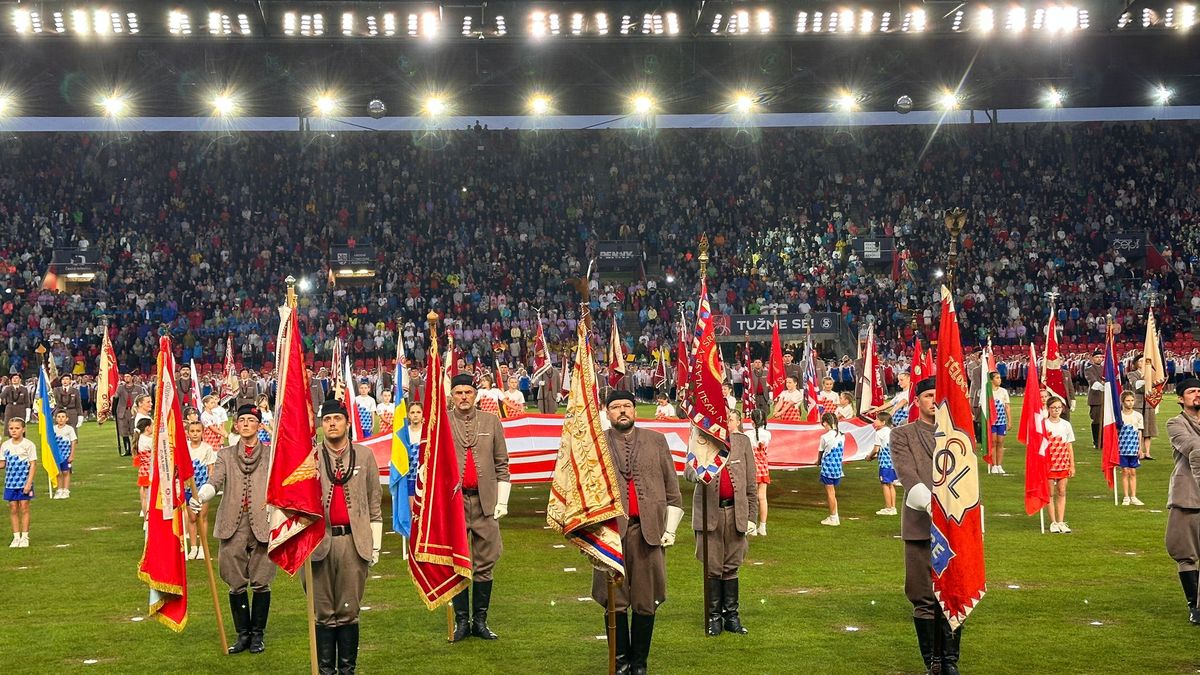 Česko si dnes připomíná oběti sokolů v boji za svobodu a demokracii
