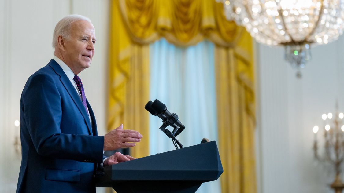 Přituhuje. Biden zkrátil kvůli Íránu pobyt u moře
