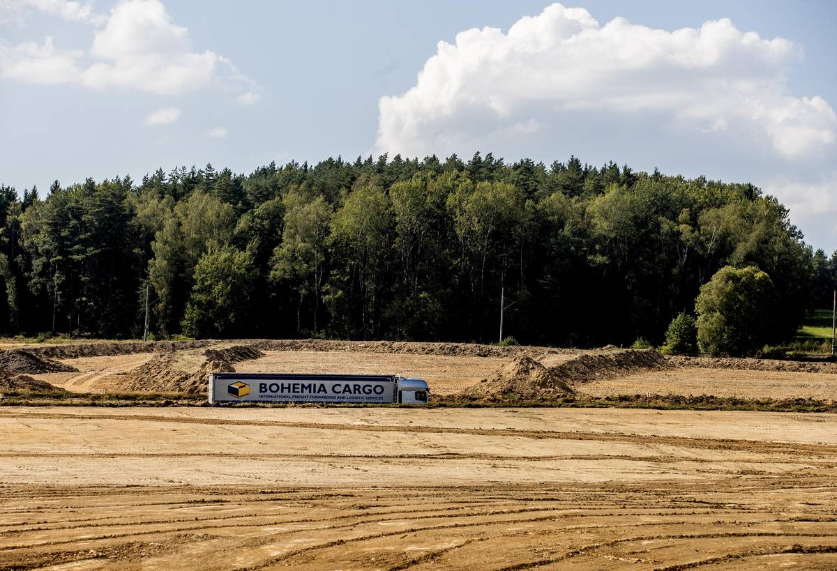 Ředitelství silnic a dálnic zahájilo stavbu posledního úseku dálnice D3 . Na snímku je Dolní Dvořiště.