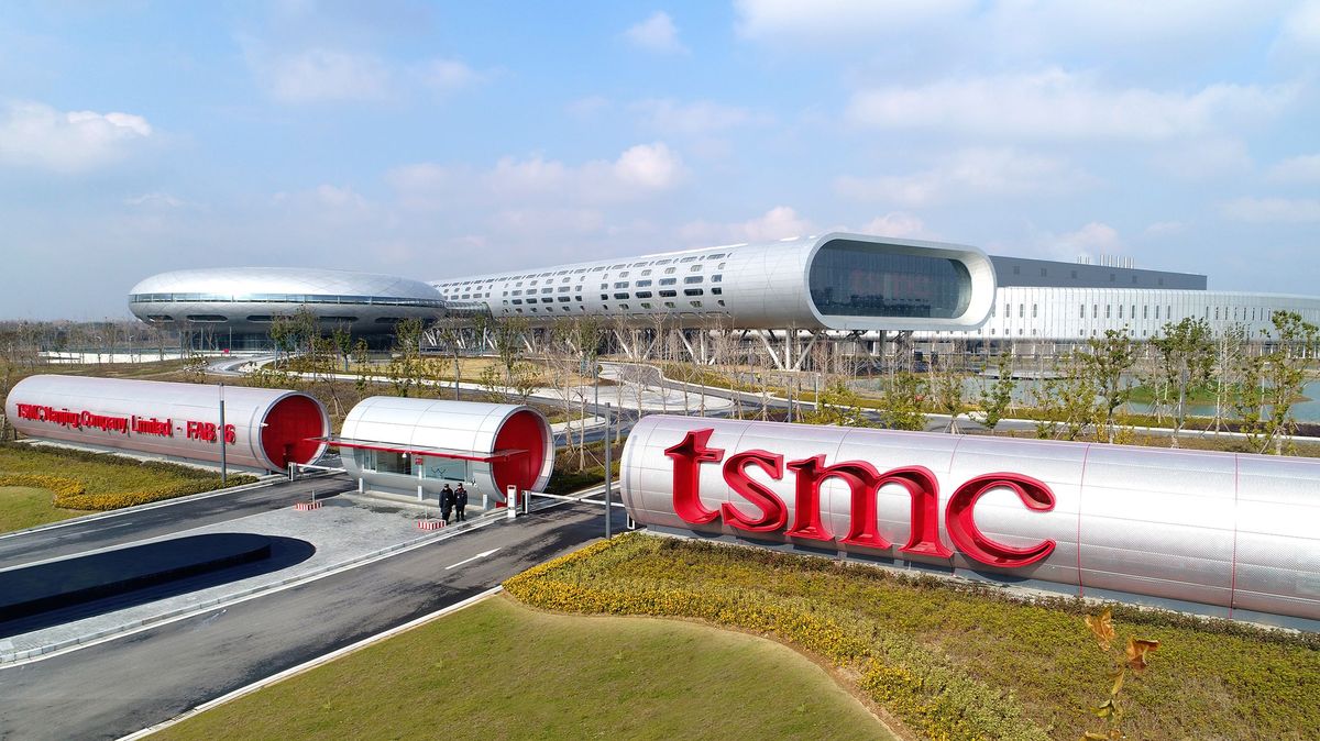 Zisk TSMC vzrostl na rekord díky poptávce po čipech pro AI