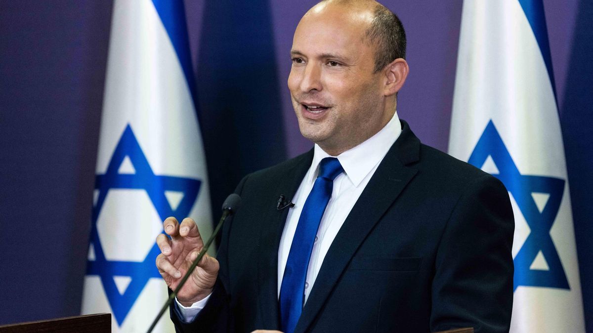 Netanjahu končí jako premiér, novou vládu povede Bennett