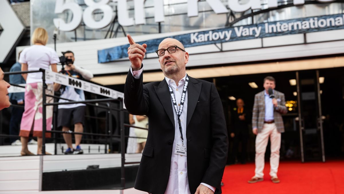 Fotky: Soderbergh uvedl film Mr. Kneff, Petr Pavel se setkal se Sencovem