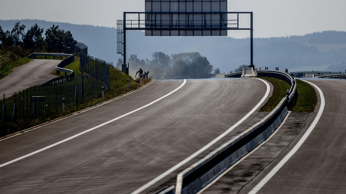 NKÚ: Stát opravuje silnice někdy neúčelně, třetina z nich je nevyhovující