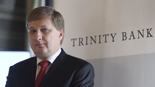 Bankéř Lapčík výrazně navýšil podíl v Trinity Bank, získal razítko od ČNB