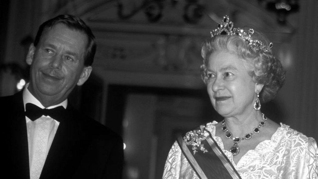 Vzpomínky za stovky tisíc. Mincovny připomínají nedožité narozeniny Alžběty