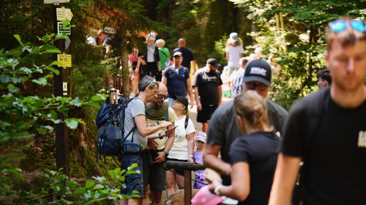 Fotky: Adršpašské skály lákají statisíce turistů, limity ale pomohly