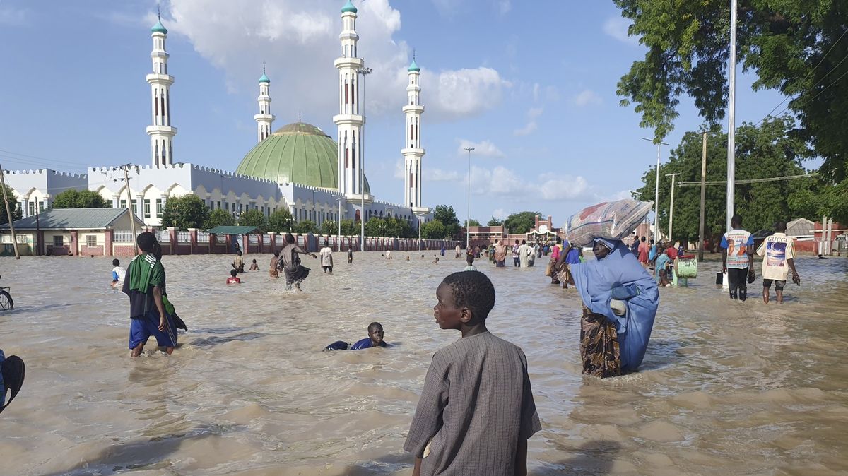 V Nigérii praskla přehrada, při záplavách zemřelo nejméně 30 lidí