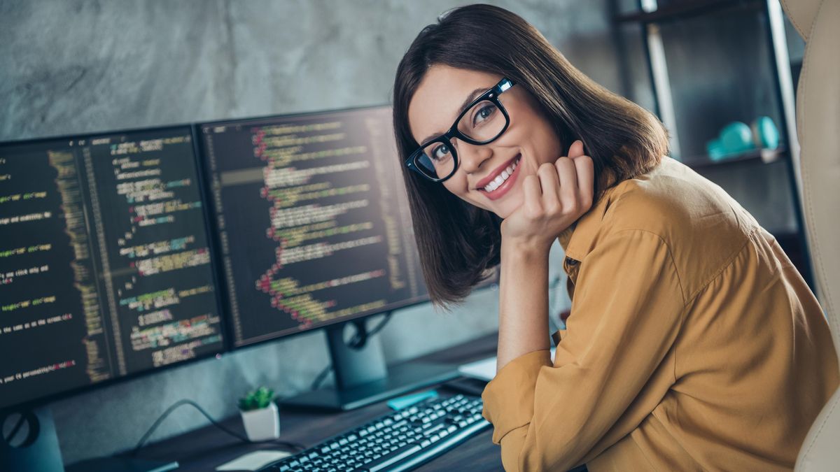 Ženy se nemusí bát práce v IT. Čekají je nadprůměrné platy i flexibilita
