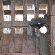 Pirátská loď La Grace. Po ztroskotání lodi v roce 2012 trvalo dlouho, než se vše kompletně oprvailo.