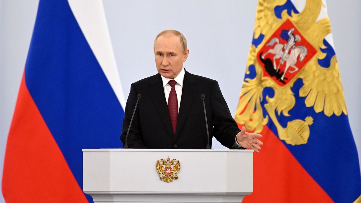 „Ruská potápějící se loď stahuje i nevinné.“ Svět odsuzuje Putinovu anexi