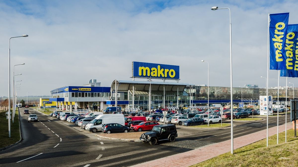 Prodejte mi akcie, nabídl Křetínský v Německu vlastníkům celé sítě Makro