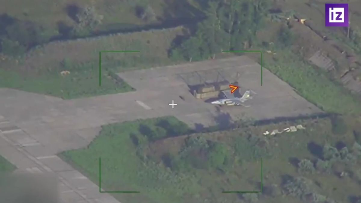 Video: Rusové zasáhli Ukrajincům leteckou základnu, druhou během pár dnů