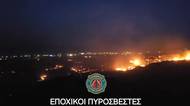 Video: Hasiči bojují s požáry na řeckých ostrovech. Čeká se „nebezpečné léto“