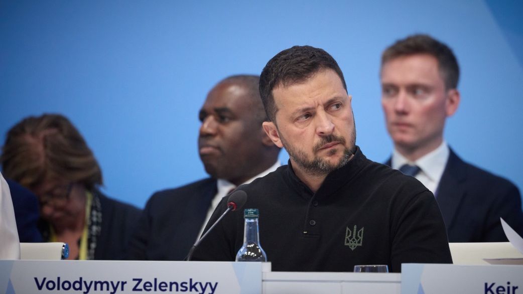 „Jde to i bez něj.“ Zelenskyj se pustil do Orbána, dělily je jen tři židle