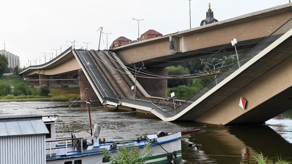 Po zřícení mostu se Drážďany bojí velké vody z Česka