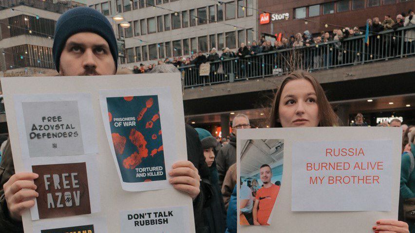 „Rusko ho upálilo zaživa.“ Rodiny vojáků z Olenivky volají po spravedlnosti