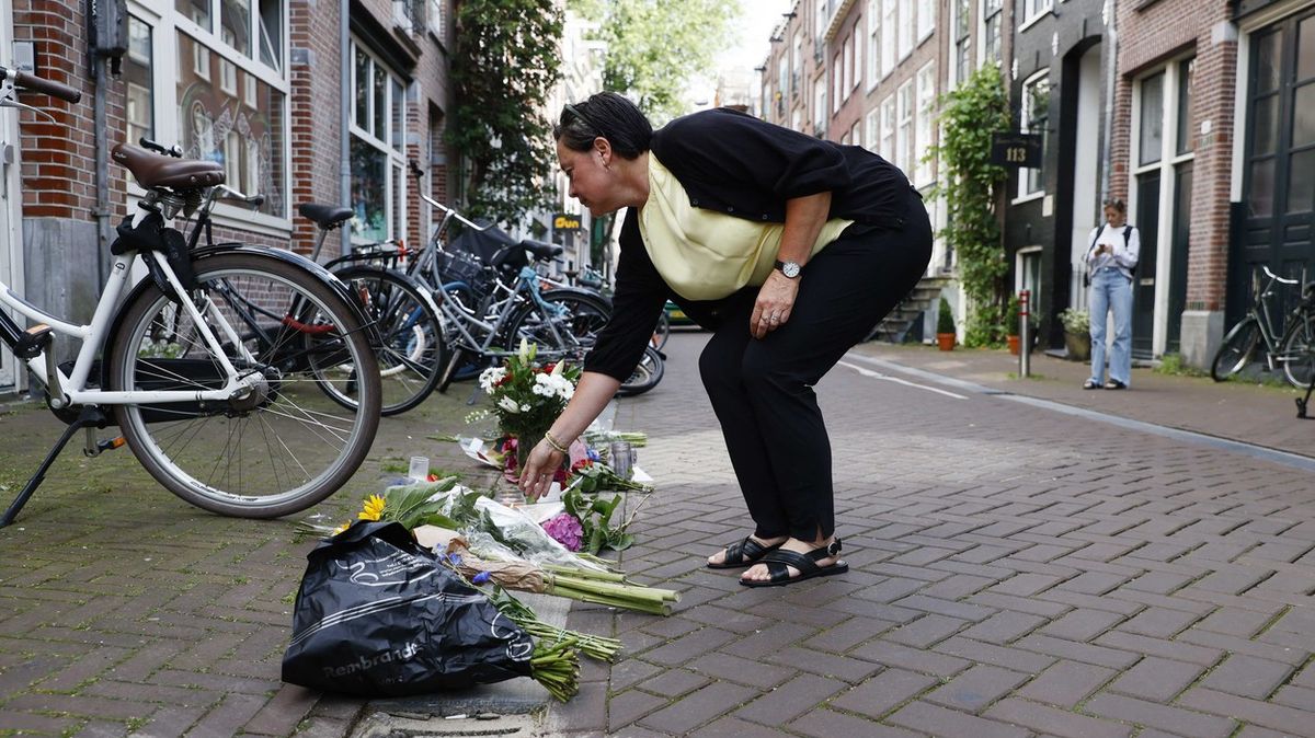 Rychlá akce po střelbě na novináře de Vriese. Zadržení jsou Nizozemec a Polák