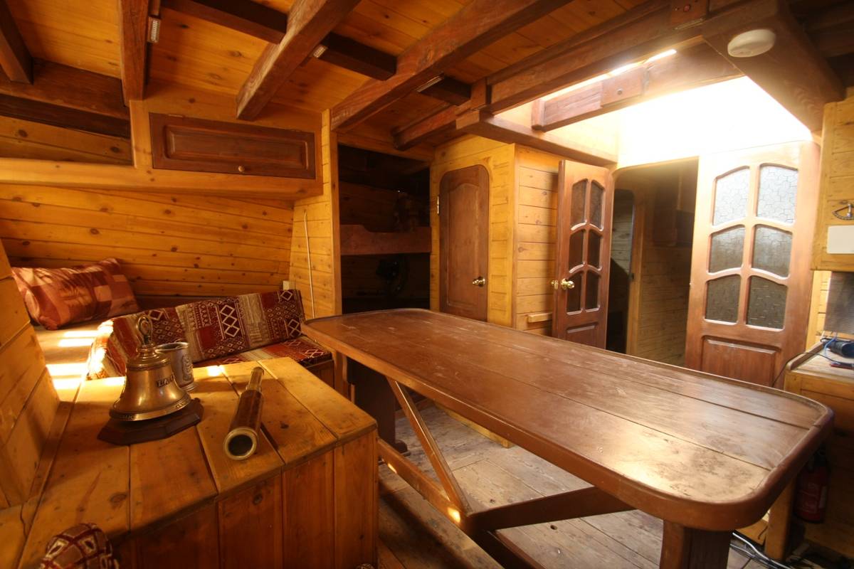 Pirátská loď La Grace. Interiér lodi.