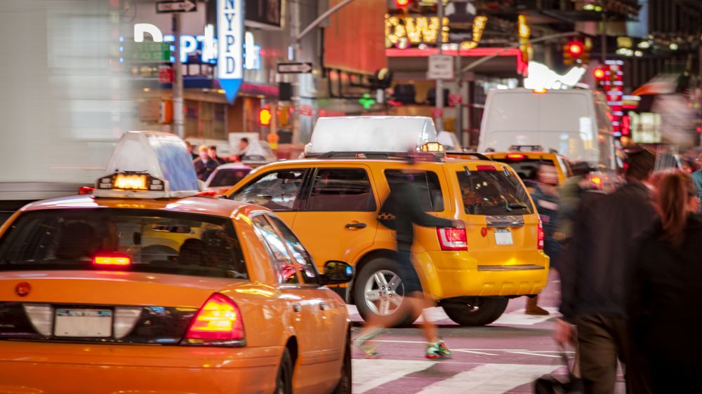 I v New Yorku už omezují auta. Chystají se zpoplatnit vjezd do širšího centra