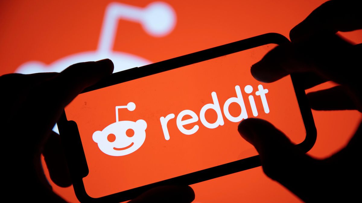 Akcie Redditu zahájily obchodování na burze v New Yorku růstem o 38 procent