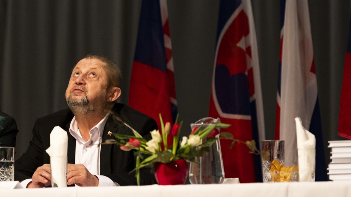 Ficův exministr má účet na X připojený prý z Ruska. „Byl jsem teď v Moskvě,“ říká