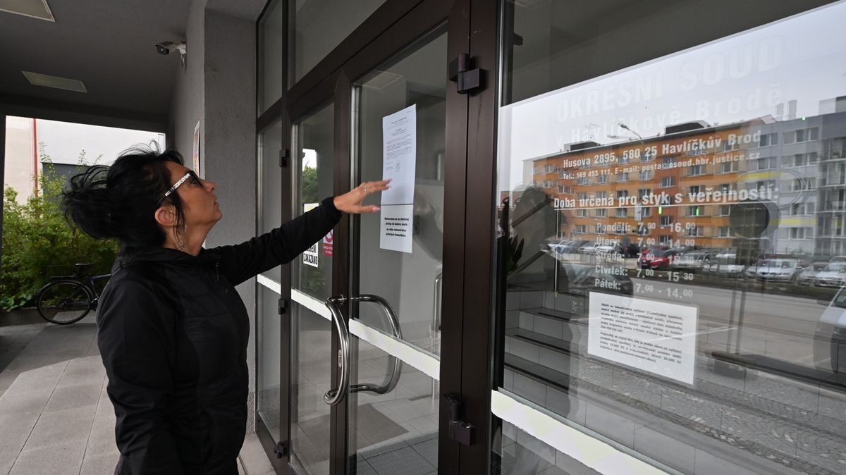 Proč stávkují? Části pracovníků soudů platy za pět let reálně klesly o pětinu
