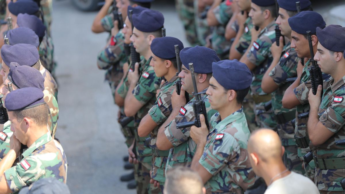 Izraelský úder zabil nejméně jednoho libanonského vojáka, píše AFP
