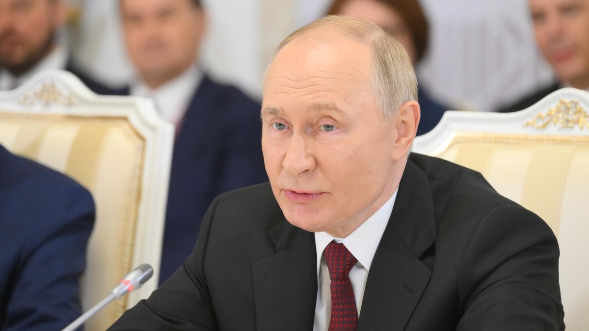 Putin tvrdí, že je připraven jednat s Trumpem