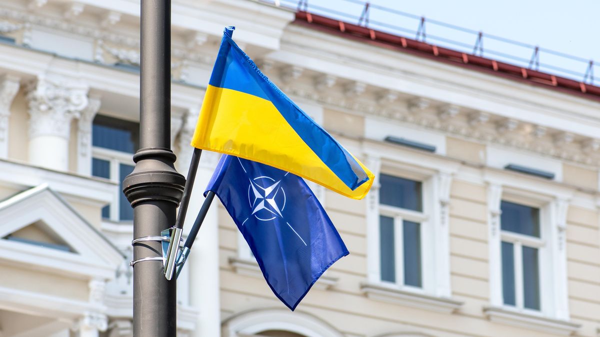 Evropští členové NATO jednají o zvýšení výdajů na obranu