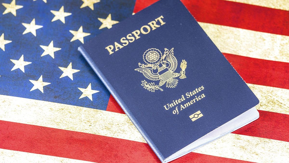 Před desítkami let je adoptovaly americké rodiny. Nyní jim hrozí deportace