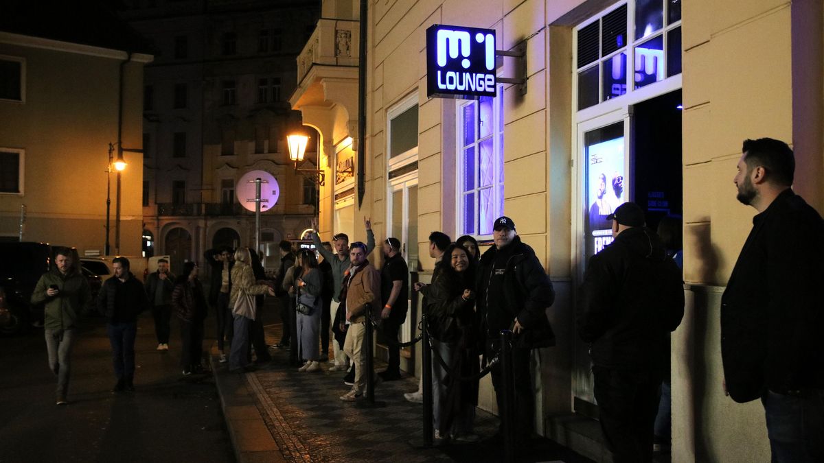 „Nemají bydlet v centru!“ Hospodské tahy sice ruší Pražany, úplně ale nezmizí