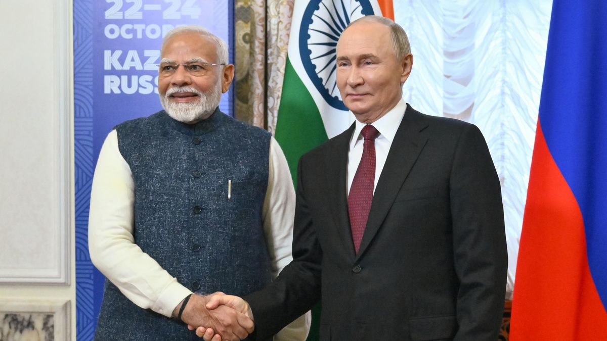 Putin se kasá, že není ve světě sám. Má pravdu, přijely za ním těžké váhy