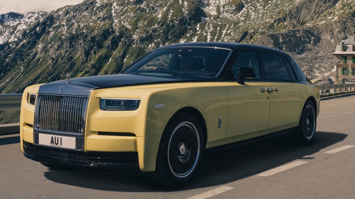 Rolls-Royce postavil pro sběratele unikátní zlatý vůz, odkazuje na 007