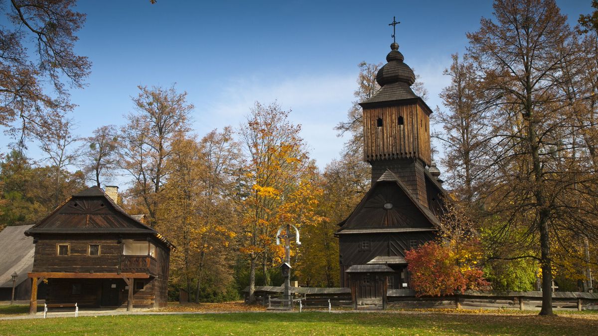 Romantičtí svědkové venkovských tradic: 10 nejzajímavějších skanzenů v Česku