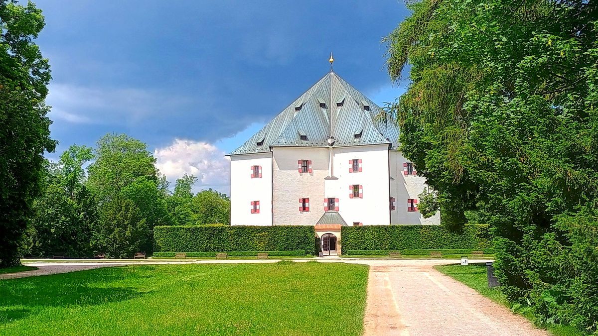 Obora a letohrádek s hvězdou ve jméně jsou památkou na loveckou vášeň Habsburků