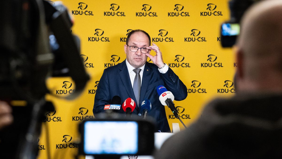 Komentář: Strana naštvaných. Příkop mezi lidovci se nezmenšil